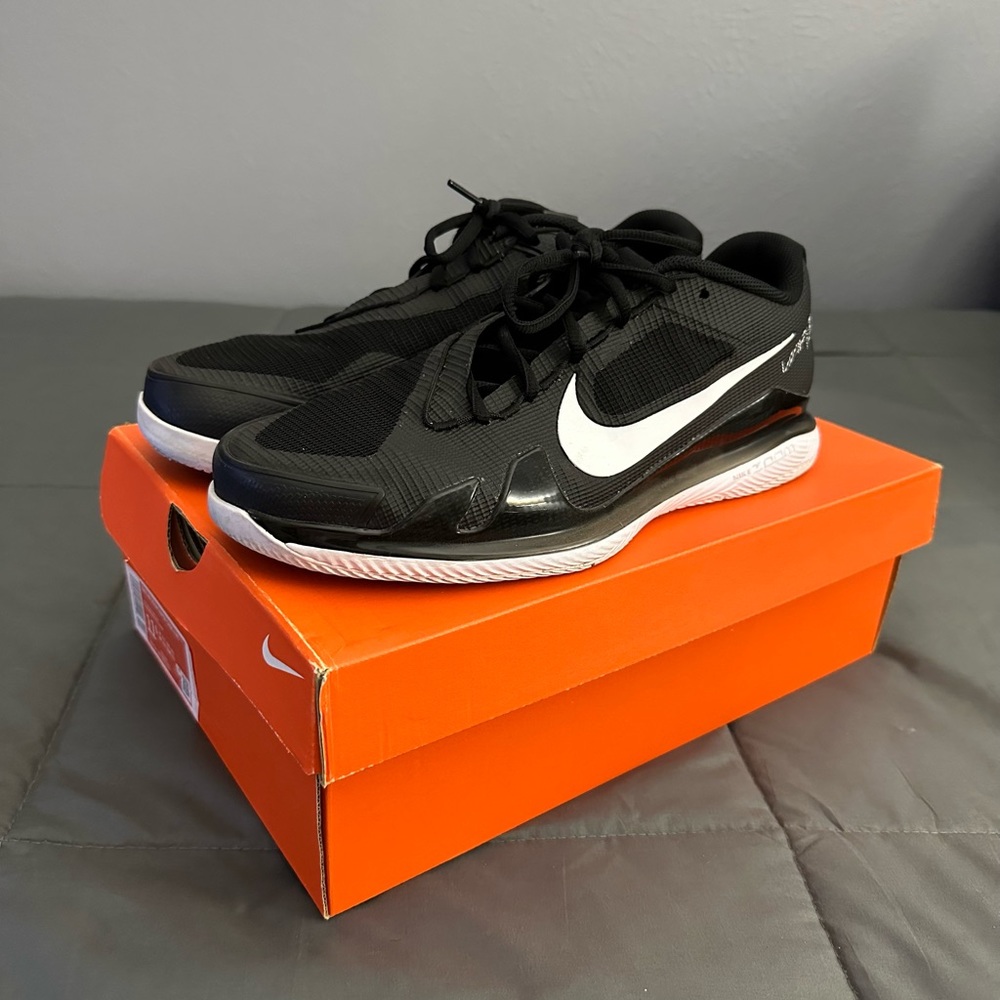 Nike tennis shoes